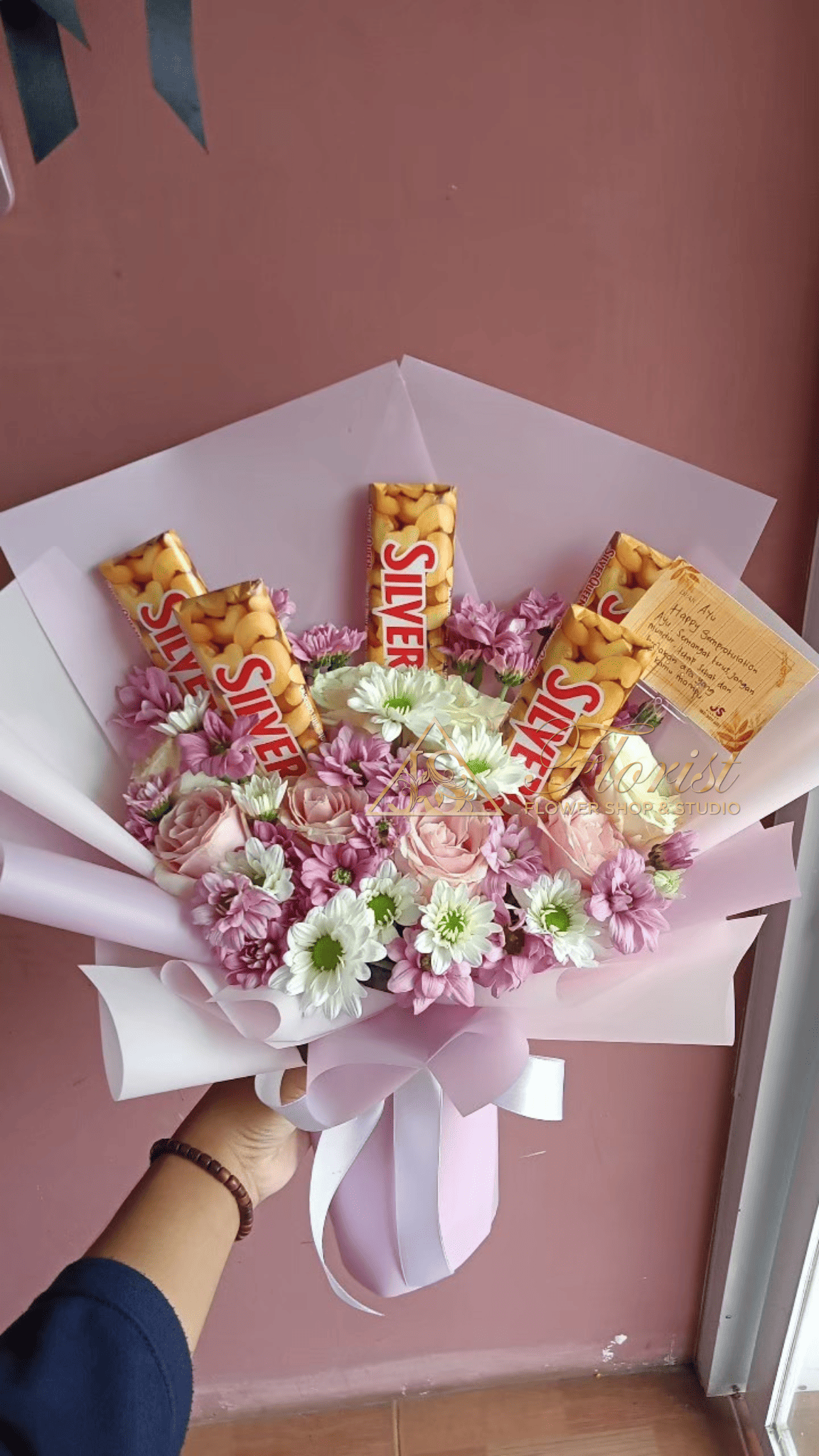 Bucket Mix Flower 33