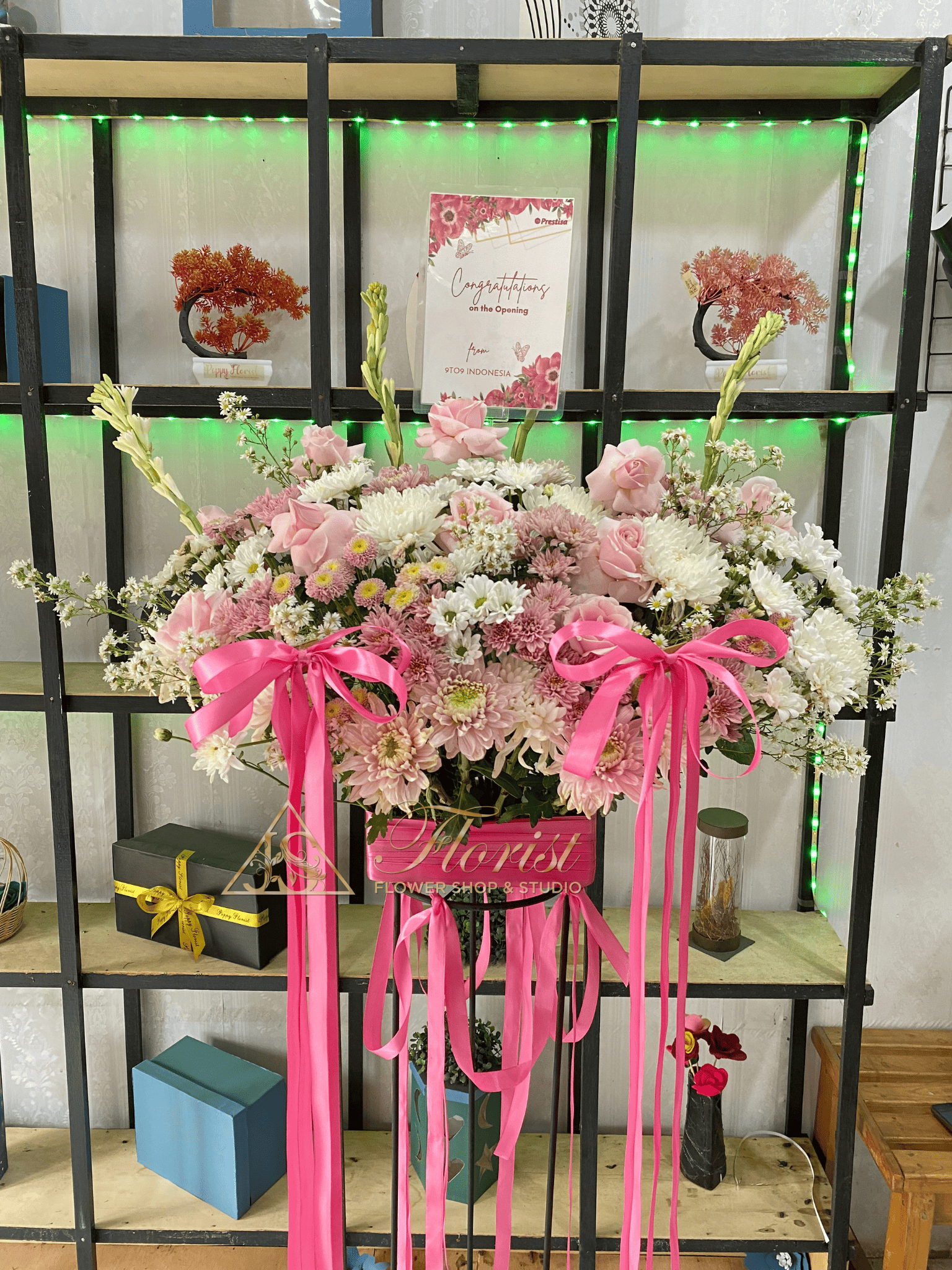 Standing Flower Besi 1