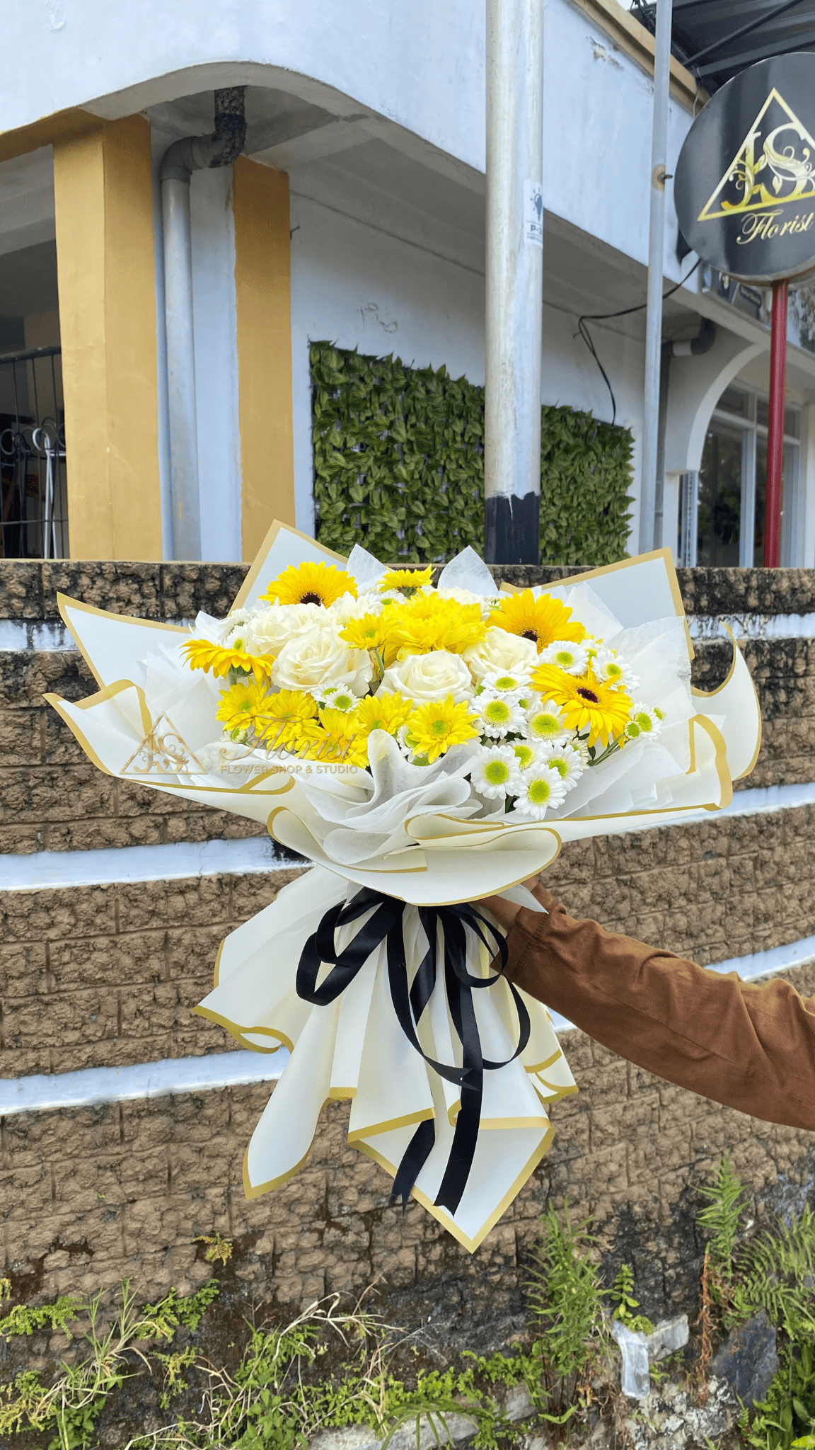 Bucket Mix Flower 24